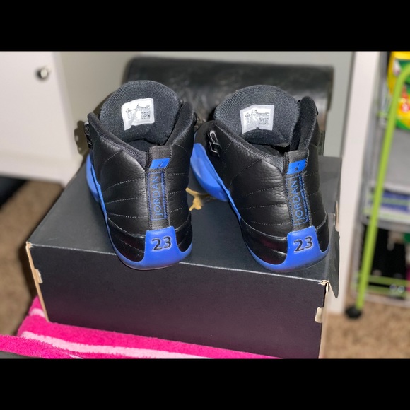 Jordan 12s royal games size 6.5y - Picture 4 of 5